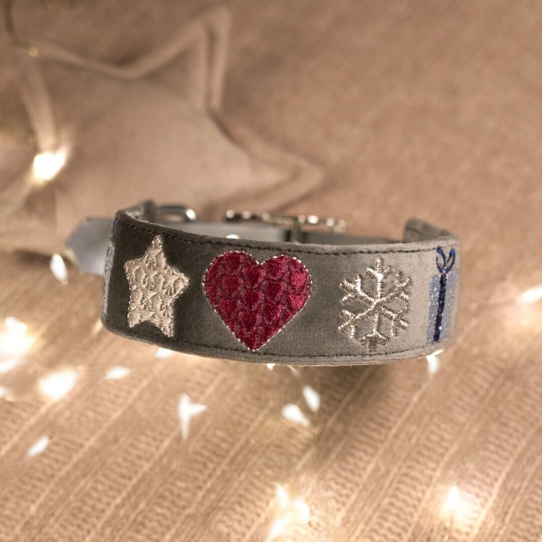 Obroża z wyhaftowanym świątecznym motywem